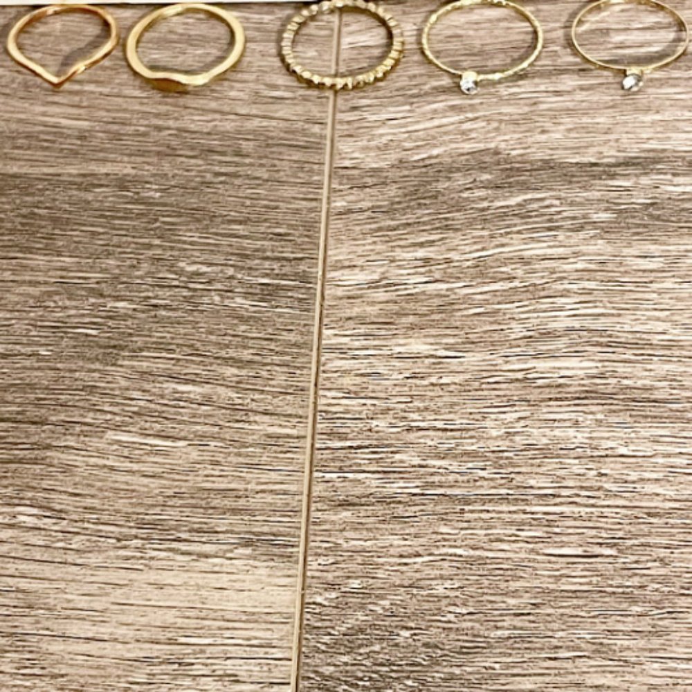 Gold ring set